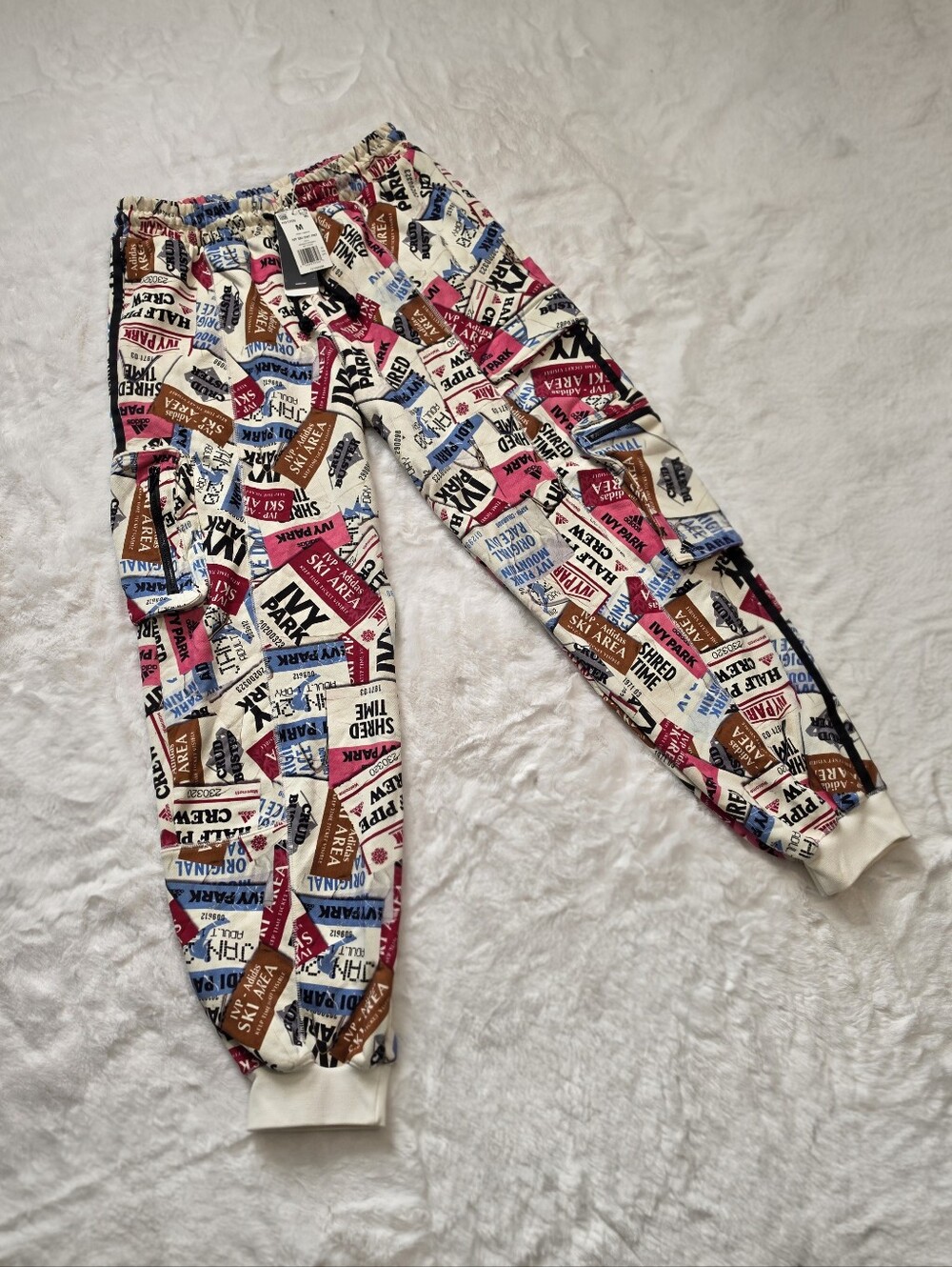 NWT Adidas x Ivy Park Ski Tag Joggers, M